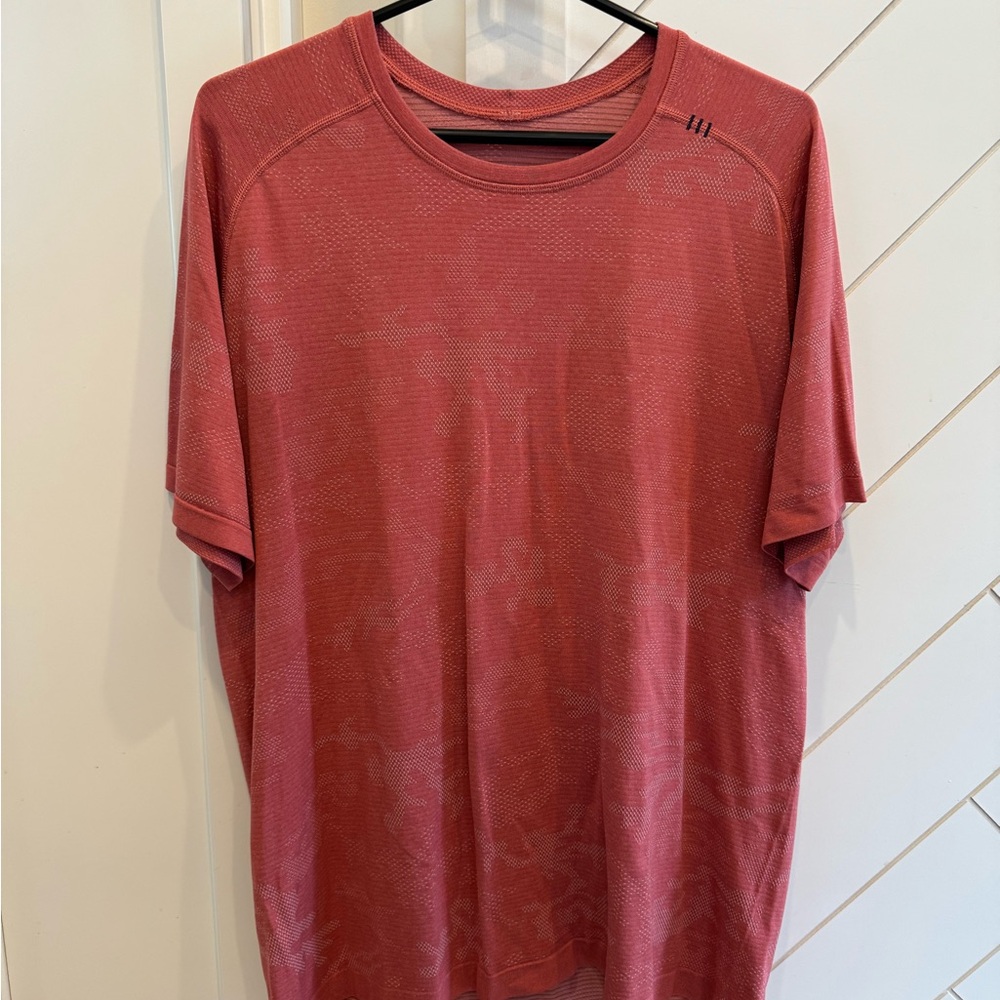 Men's Lululemon Red/Pink T-Shirt